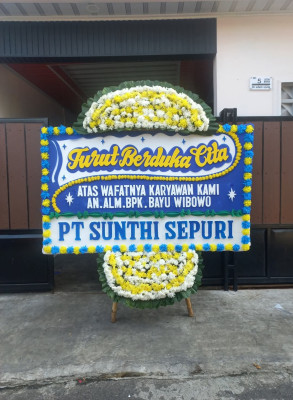 Papan Bunga Duka di Petisah Tengah