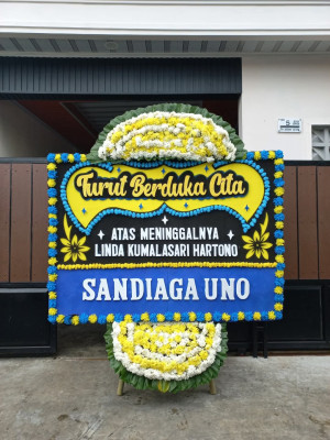 Papan Bunga Duka di Petisah Tengah
