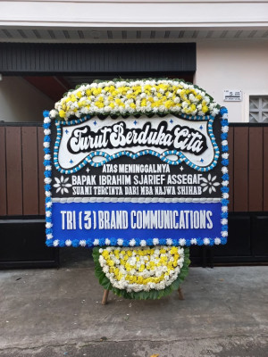 Papan Bunga Duka di Petisah Tengah
